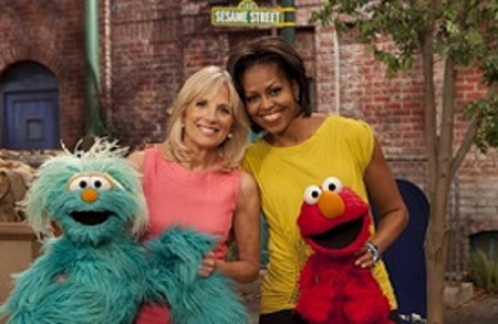 //////////محسنی/////////////جناب خان در آغوش میشل اوباما +تصاویر