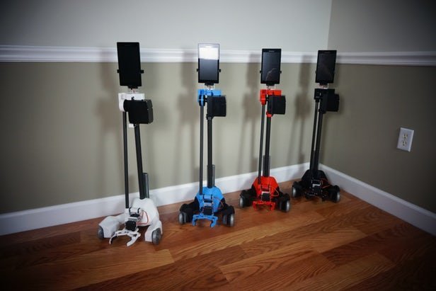 رباتی که با اینترنت کارهای مهم روزانه را انجام می‌دهد + عکس