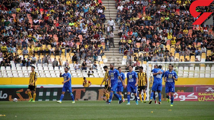 Ø¯Ø³ØªÚ¯ÛŒØ±ÛŒ 2 Ø¯Ø®ØªØ± Ø¯Ø± Ù„Ø¨Ø§Ø³ Ù¾Ø³Ø±Ø§Ù†Ù‡ Ø¯Ø± Ø¨Ø§Ø²ÛŒ Ø³Ù¾Ø§Ù‡Ø§Ù† Ùˆ Ø§Ø³ØªÙ‚Ù„Ø§Ù„