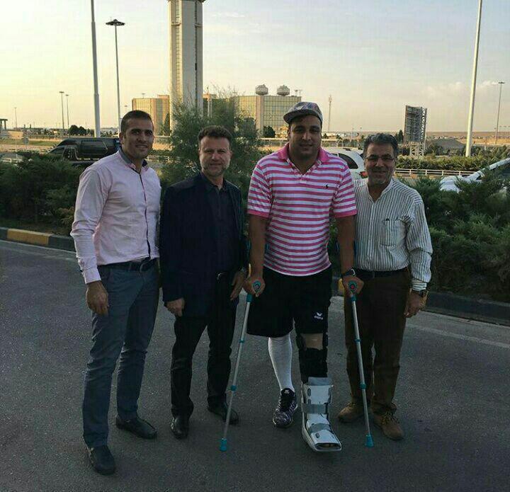 ورزشکار جنجالی المپیک به تهران رسید!/ عکس