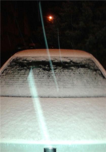 نخستین برف پائیزی در بام ایران/عکس