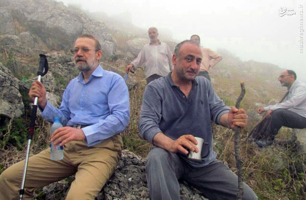 کوهپیمایی رئیس مجلس در ارتفاعات ساری/عکس