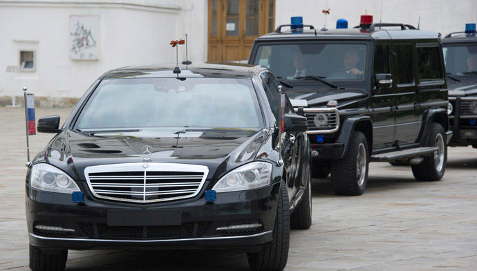 (تصاویر) هلیکوپتر و خودروی پوتین