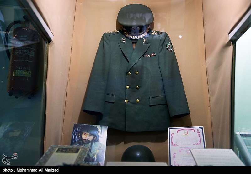 لباس نظامی شهید صیادشیرازی در موزه دفاع مقدس/عکس