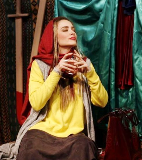 بهنوش طباطبایی در نمایش نام تمام مادران