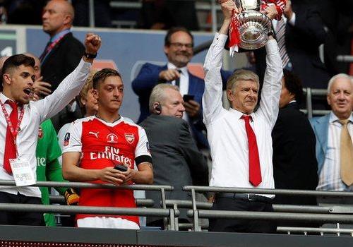 قهرمانان جام حذفی در اروپا؛ از تاریخ سازی ونگر با آرسنال تا پایان انریکه در بارسا با جام