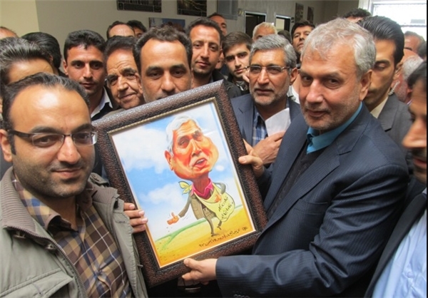 کاریکاتور مرا پیر کشیدید!+تصویر