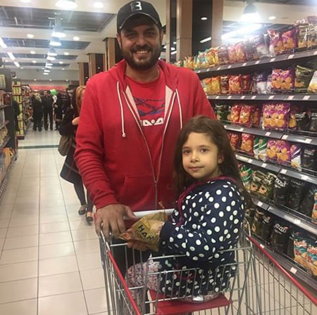 سام درخشانی و نفسِ بازغی مشغول خرید/ عکس