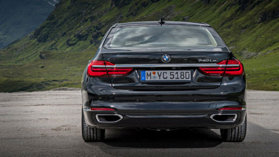 معجزه تکنولوژی؛ مصرف 3.6 لیتر در ۱۰۰ کیلومتر برای بزرگترین و لوکس ترین محصول ب ام و