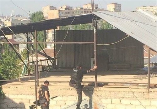 گروگانگیری در مرکز پلیس ارمنستان/ عکس