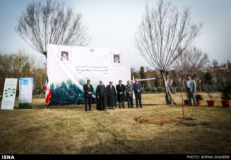 پایگاه تحلیلی خبری نامه نیوز