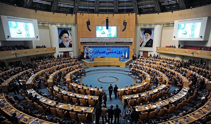 (تصاویر) رونمایی از مجسمه ظریف