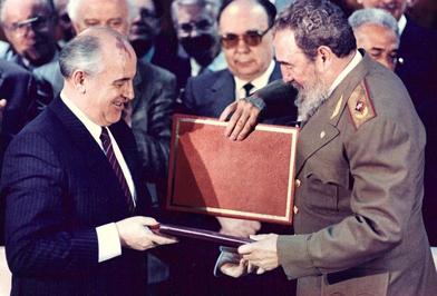 فیدل کاسترو و گورباچف رییس جمهور شوروی سابق