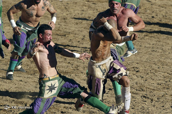 عکس: خشن‌ترین فوتبال جهان!