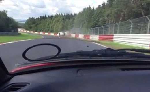 نجات معجزه آسای راننده پس از وازگون شدن+ تصاویر