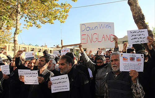 (تصاویر) استقبال دلواپسان اصفهان از 