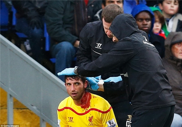 خونریزی شدید بازیکن لیگ برتری+عکس