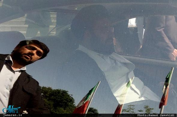 تصاویر : سید علی خمینی در همایش امام (ره) و نفی خشونت و افراطی گری