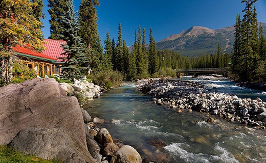 هتلی بی نظیر در میان کوهها+تصاویر