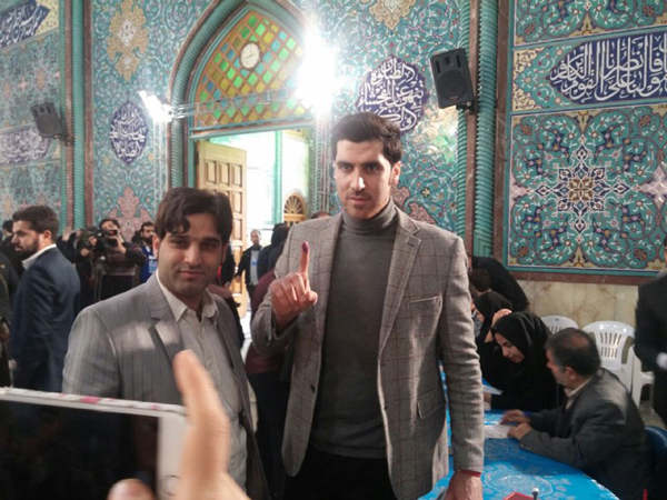 آسمان‌خراش‌ها پای صندوق‌های رأی + عکس