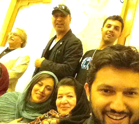 سلفی حامد بهداد با مهتاب کرامتی و حمید فرخ نژاد