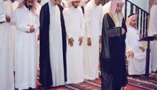 نماز وحدت شیعه و سنی در قطیف عربستان برگزار شد/ عکس