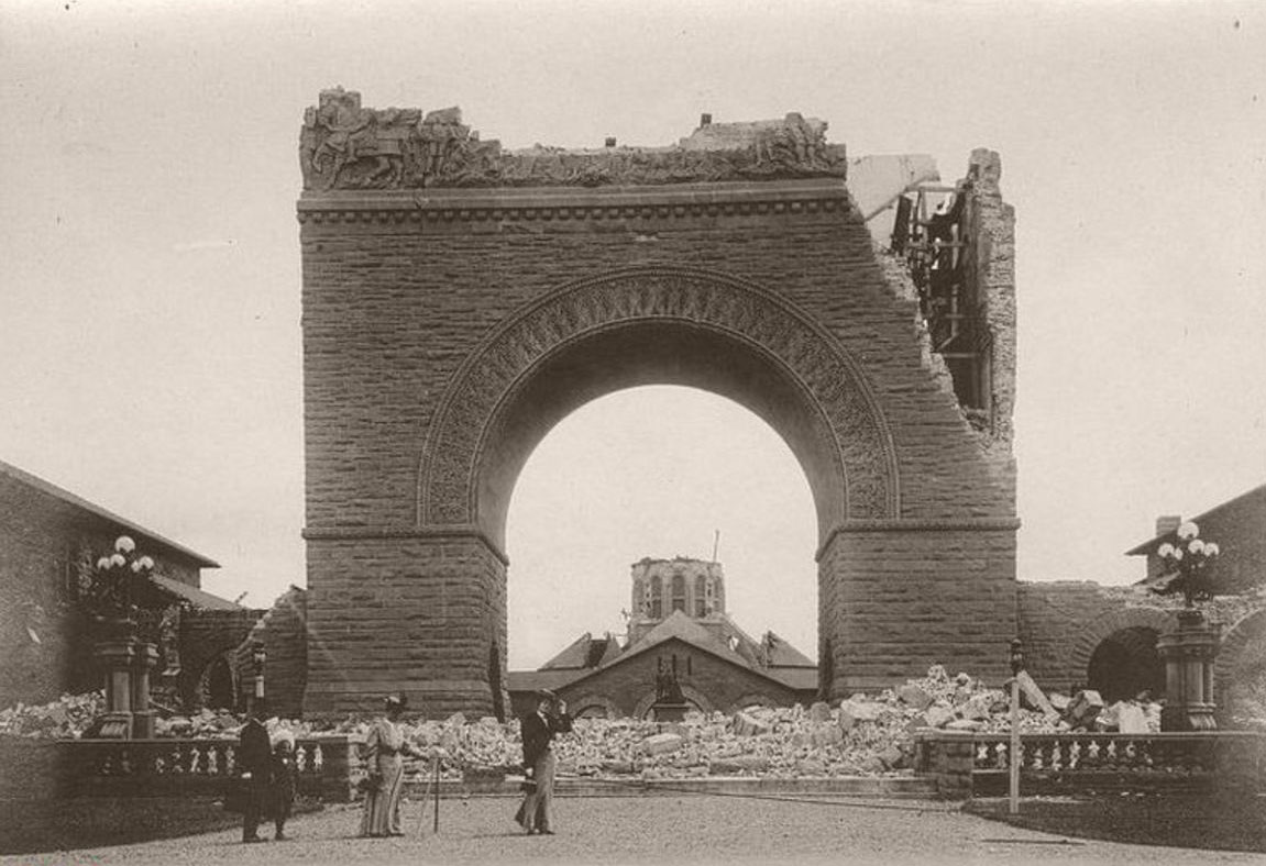 ویرانگرترین زلزله تاریخ آمریکا+تصاویر