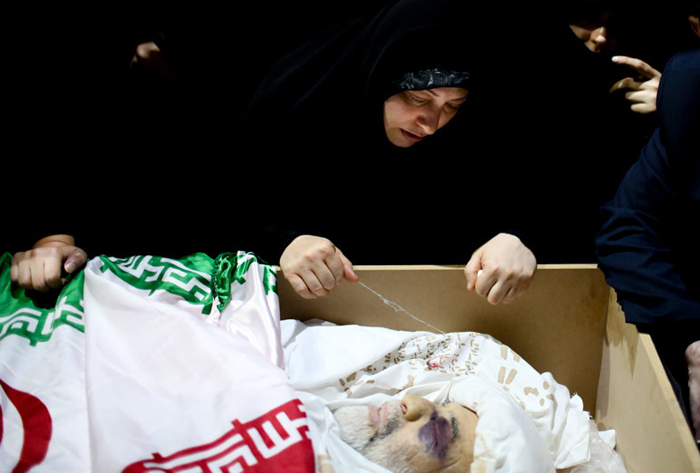 (تصاویر) وداع با پیکر شهید همدانی