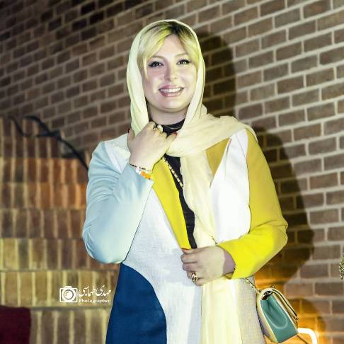 نیوشا ضیغمی در افتتاحیه آمفی کافه مجید مظفری