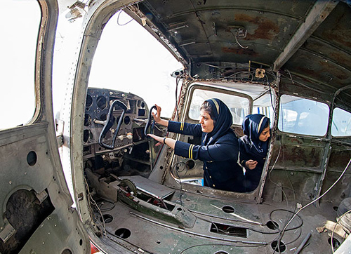 (تصاویر) اولین مدرسه هوانوردی دختران