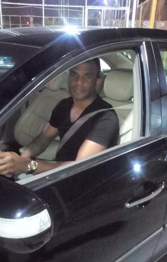 نيلسون رانندگي در تهران را ياد گرفت (عکس)