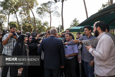 حاشیه جلسه هیئت دولت