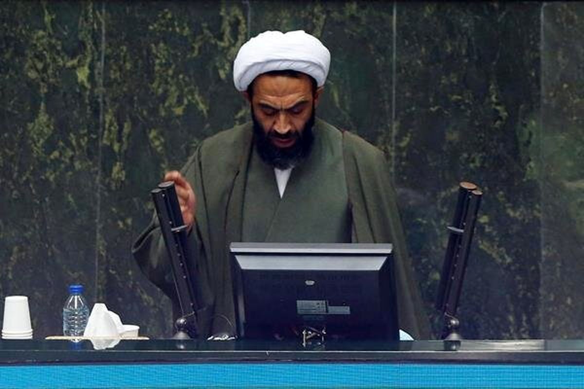 نقدعلی: انگلهای اقتصادی را اعدام کنید