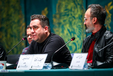 صبحانه با زرافه‌ها