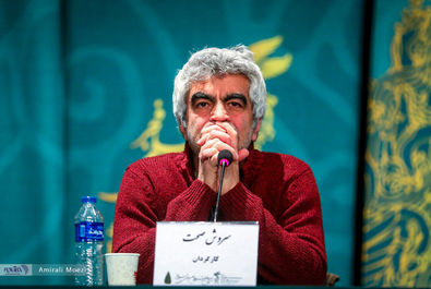 صبحانه با زرافه‌ها